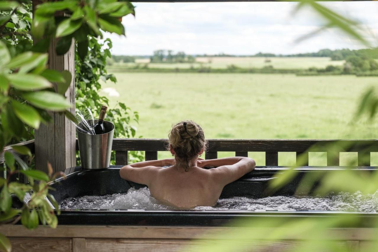 Le Domaine Des Pres Verts Suites & Chambres Avec Jacuzzi Privatif Jouey Екстер'єр фото