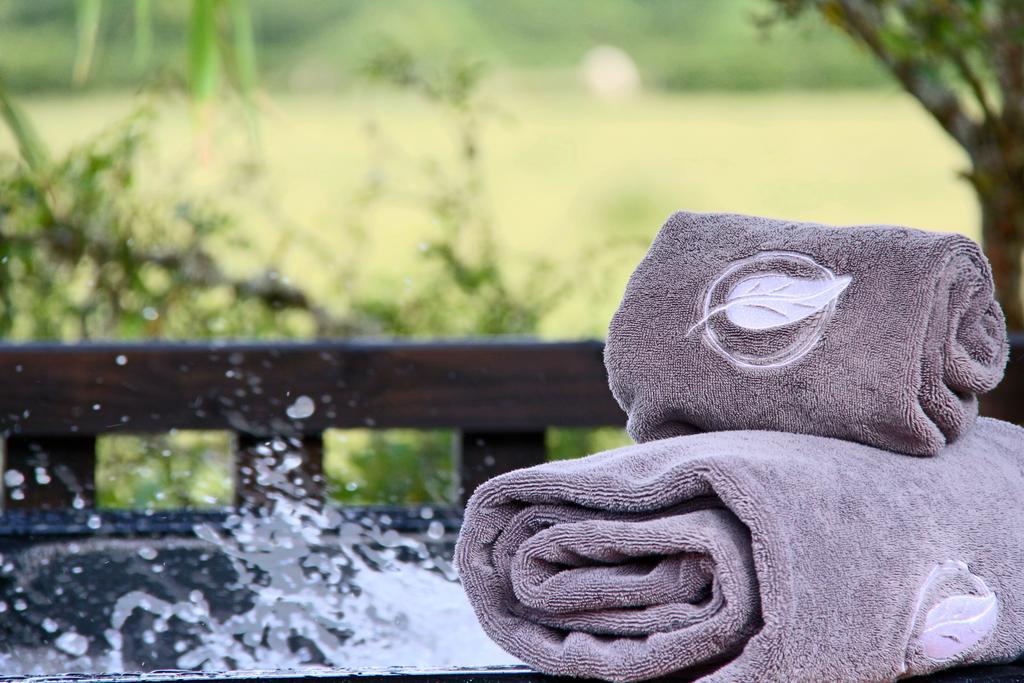 Le Domaine Des Pres Verts Suites & Chambres Avec Jacuzzi Privatif Jouey Екстер'єр фото