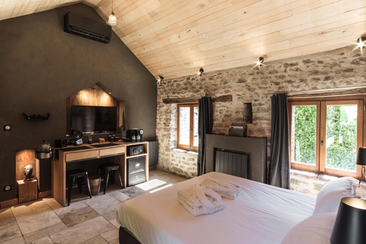 Le Domaine Des Pres Verts Suites & Chambres Avec Jacuzzi Privatif Jouey Екстер'єр фото