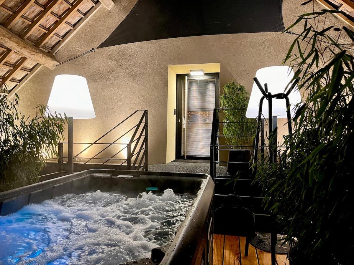 Le Domaine Des Pres Verts Suites & Chambres Avec Jacuzzi Privatif Jouey Екстер'єр фото